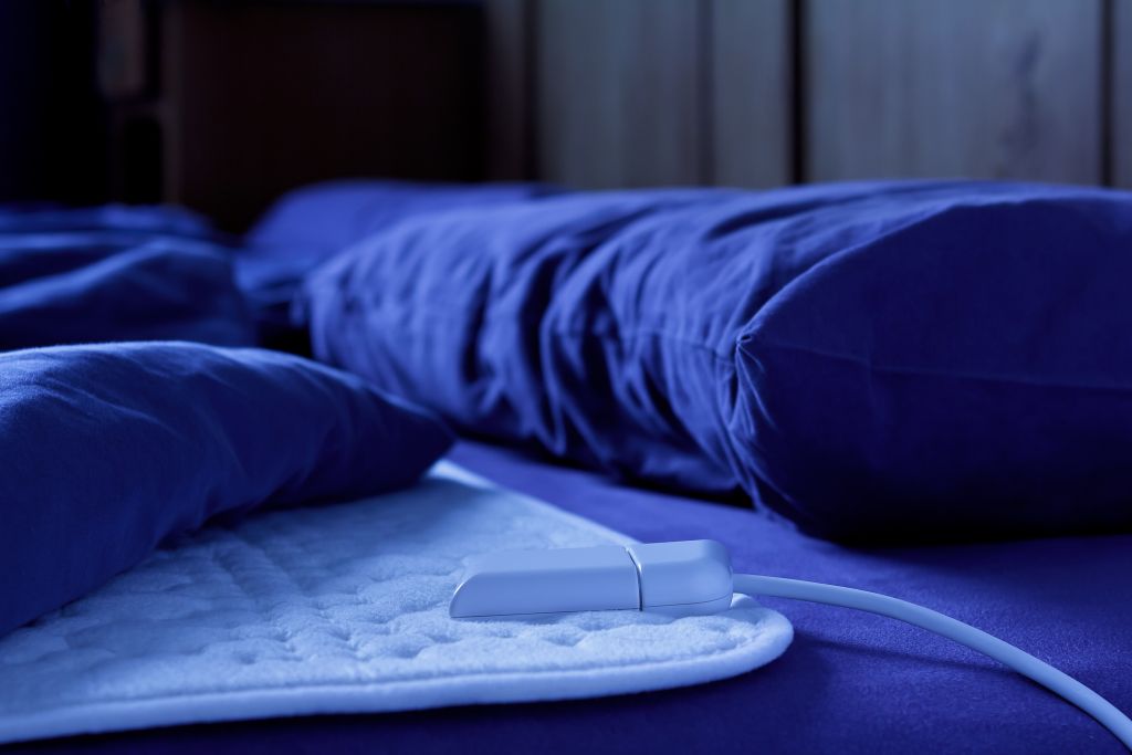 cheap-electric-blankets-to-buy-for-winter-canstar-blue